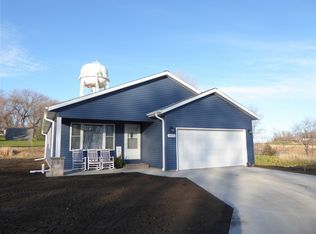 1901 Bud Rd, Windom, MN 56101