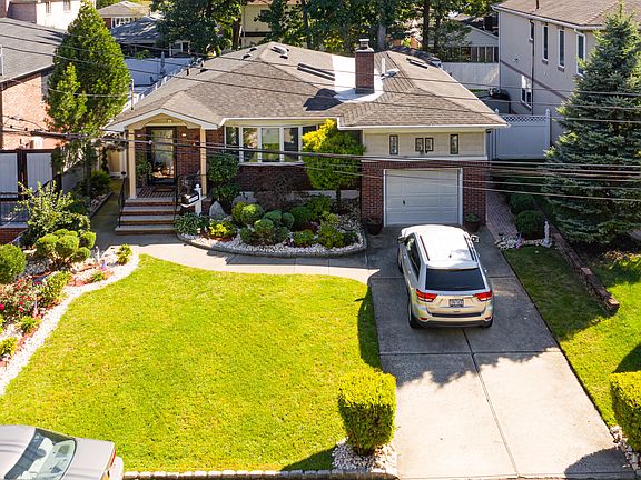 3rd image of 30 Lortel Ave