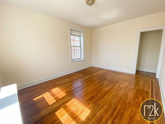 5th image of 20-75 38th St #1D