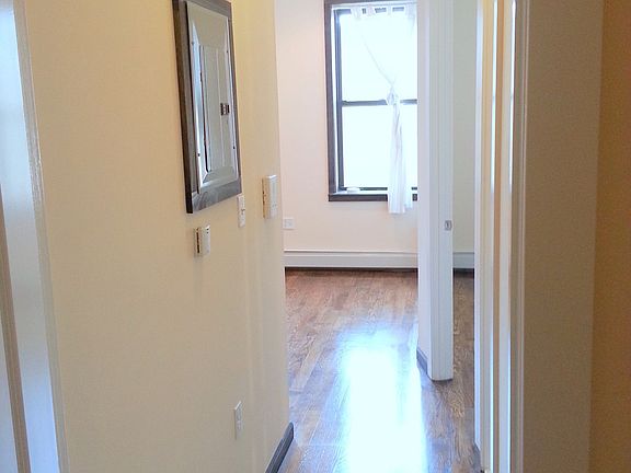 3rd image of 2054 7th Ave Frnt 2