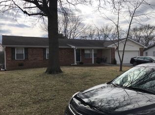 1437 Cave Springs Estates Dr, Saint Peters, MO 63376