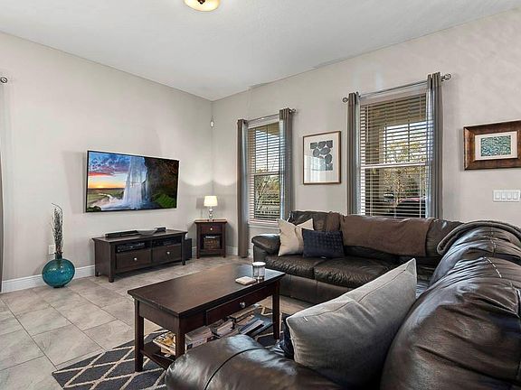 5th image of 1091 Avila Ln