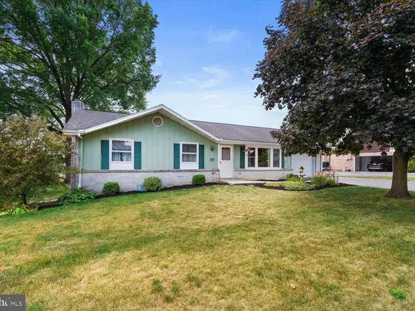 320 Park View Dr, Manheim, PA 17545