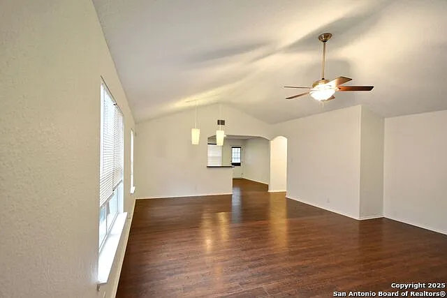 419 Aaron Ln — Photo 13