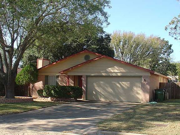 2nd image of 1811 Cameo Dr