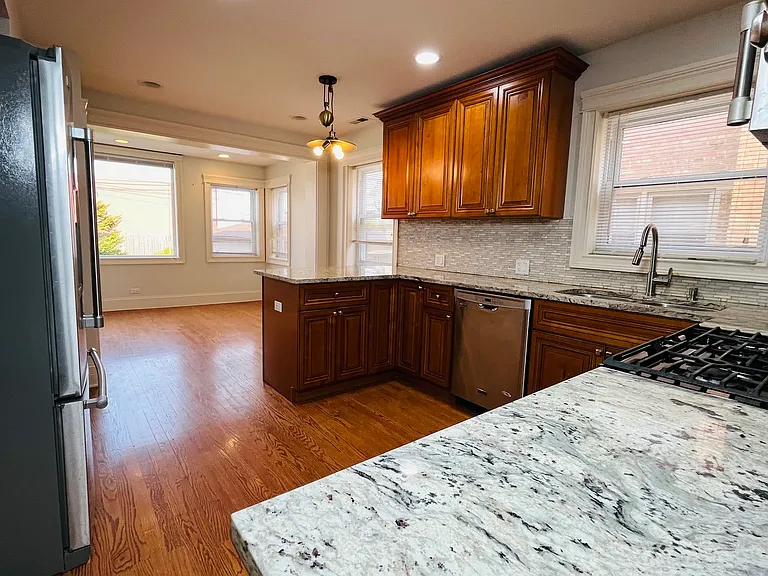 4532 N Nottingham Ave #2 — Photo 6