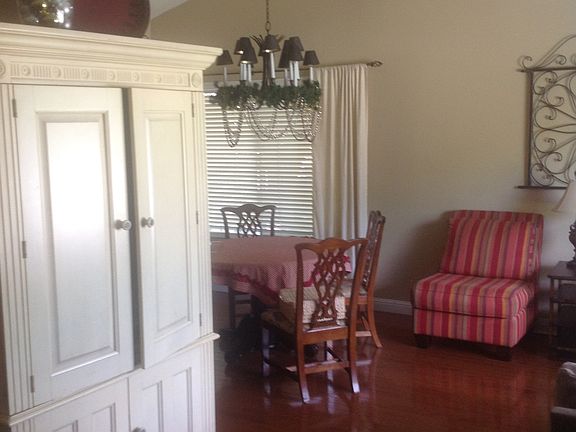5th image of 453 Edelweiss Dr