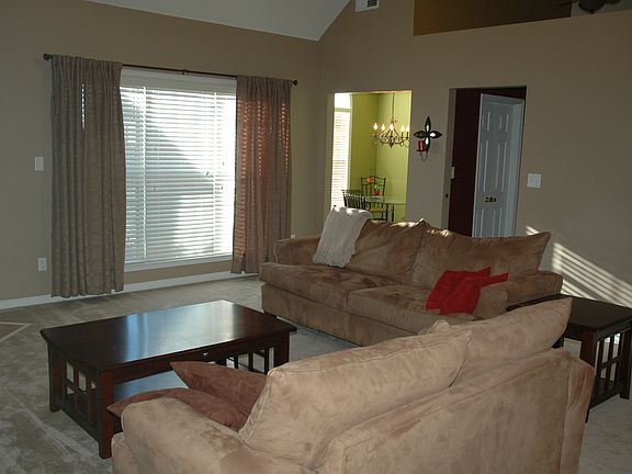 5th image of 1579 Lawson Dr