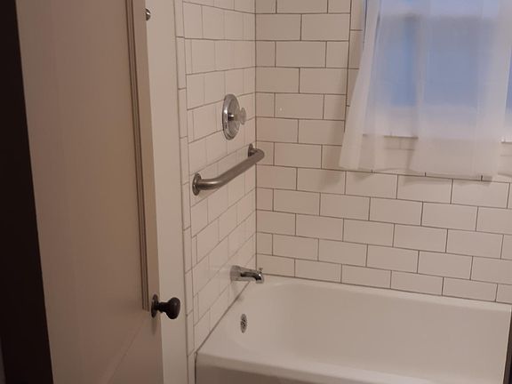 4th image of 3112 Holdrege St