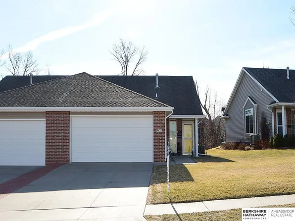 2432 Cedar Cove Rd, Lincoln, NE 68507