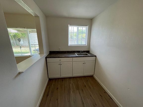 2nd image of 5973 Vista Ave