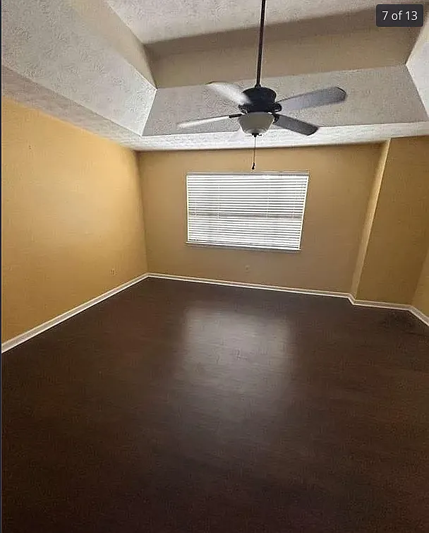 3 bed, 2400 sqft, $3,200 — Photo 4