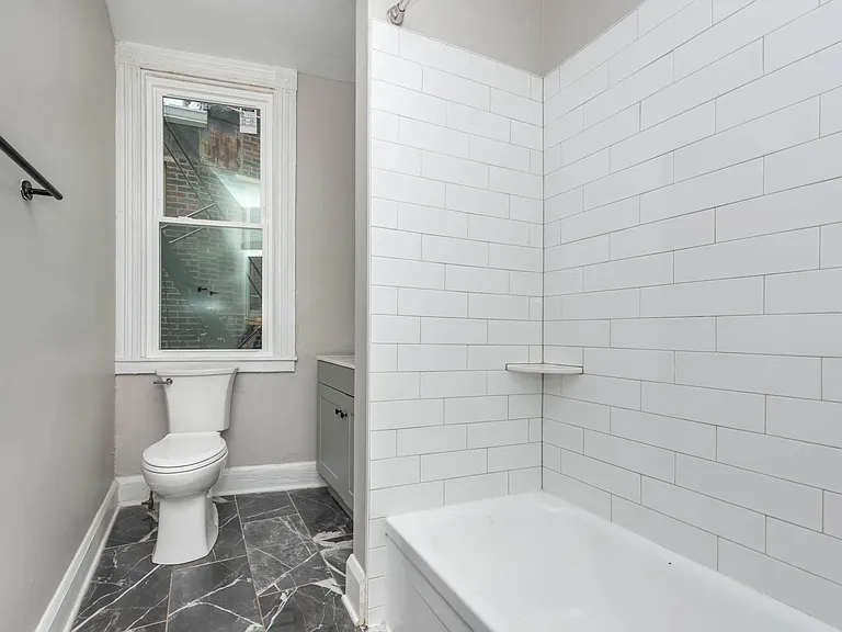 1714 Linden Ave #3 — Photo 9