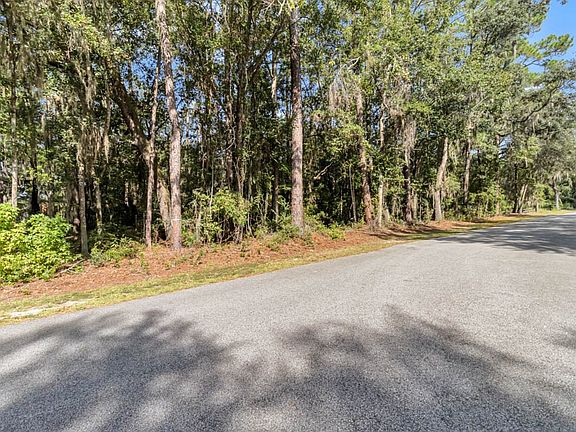 5th image of 5 Eagle Neck Dr