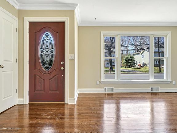 2nd image of 767 Vaughn Ave