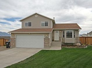 4090 S Panorama Dr, Saratoga Springs, UT 84045