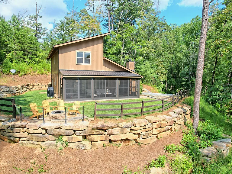 112 John English Dr — Photo 1