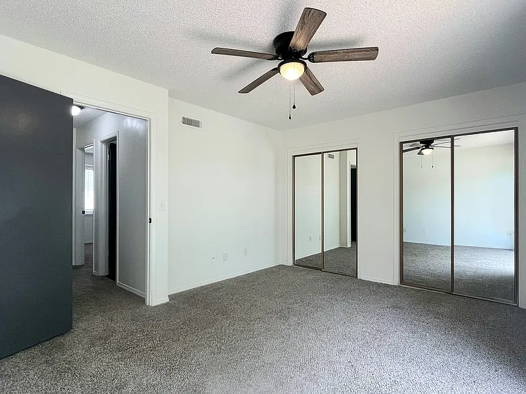 5544 S Gold St #200 — Photo 8
