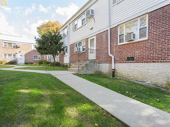 2nd image of 21202 16th Ave #123