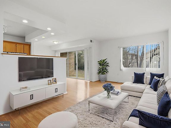 5th image of 3752 Bel Pre Rd APT 3