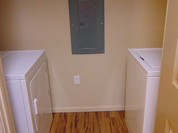 5th image of 1670 E Sweetwater Cir Unit 237