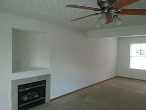 4th image of 2930 Legionary St