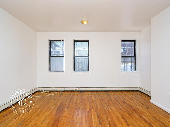 3rd image of 95 Seigel St APT 1a