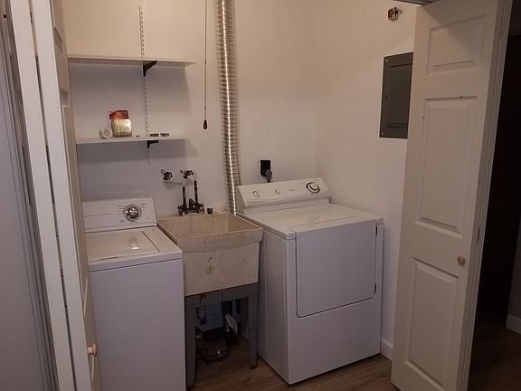3rd image of 5200 Capitol Hill Dr #B