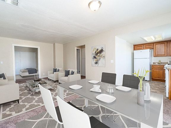 2nd image of 82435 Requa Ave APT 1