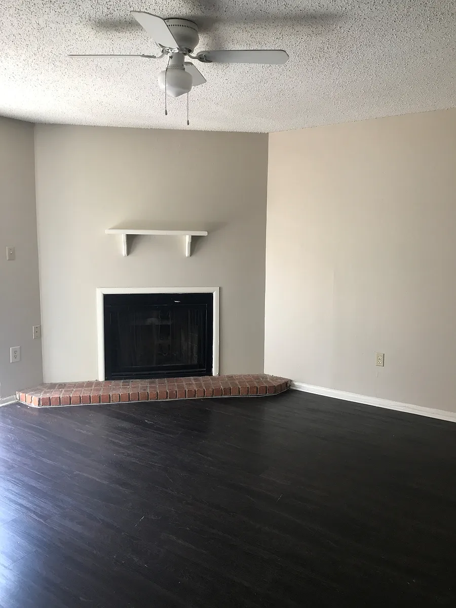 Building Photo - 8911 Gsri Ave #1307