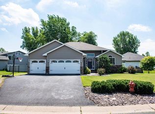 6131 152nd St N, Hugo, MN 55038