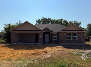903 S 3rd St, Calera, OK 74730