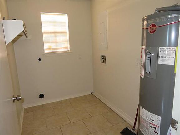 5th image of 232 Dunleith Dr