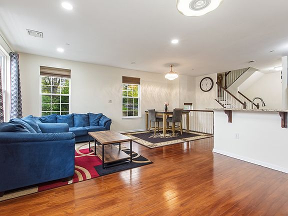 5th image of 302 Rotando Way