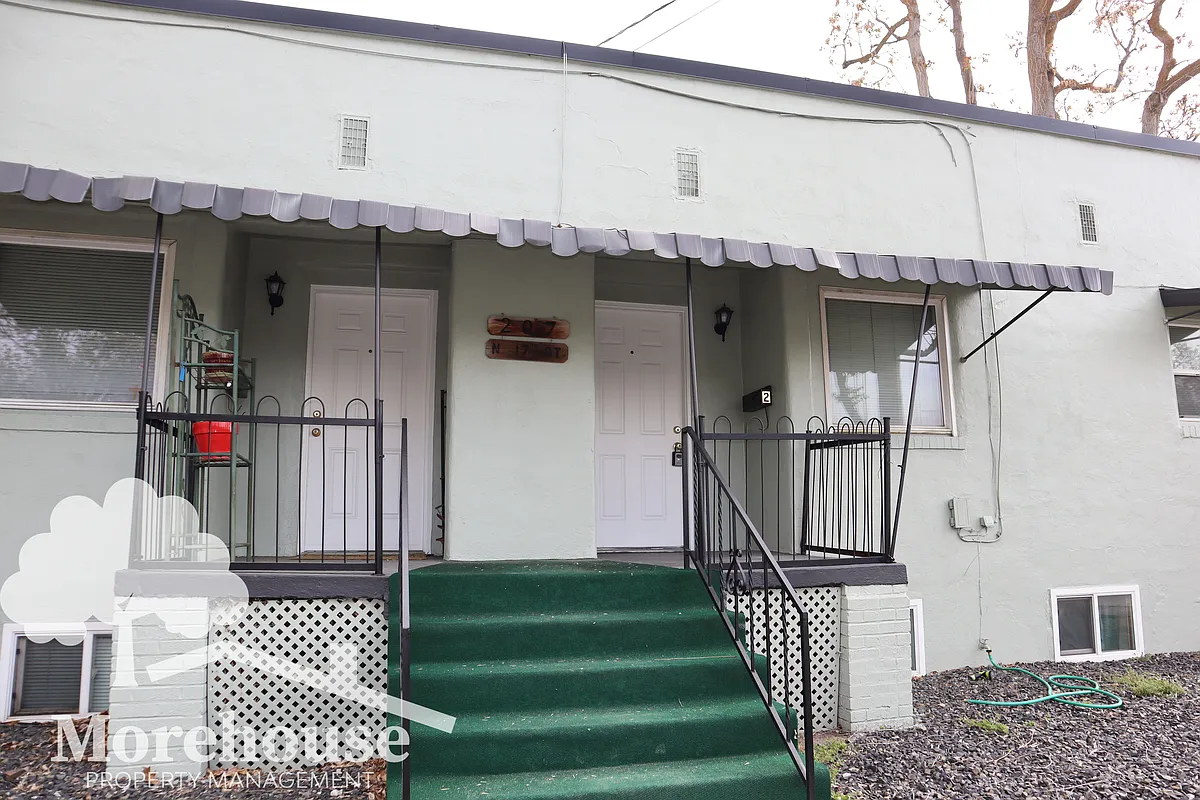 Building Photo - 207 N 17th St #2