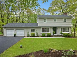 53 Pelham Ln, Wilton, CT 06897