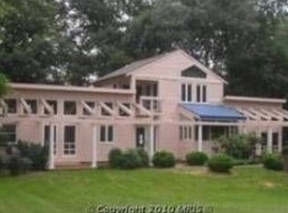 650 Mine Ridge Rd, Great Falls, VA 22066