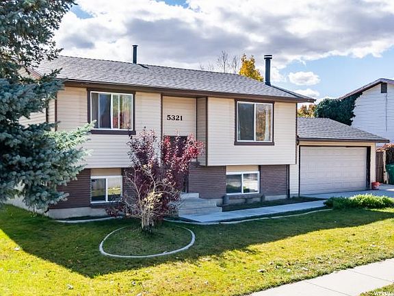 3rd image of 5321 W Cyclamen Way