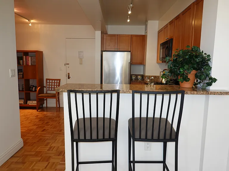 1500 Lexington Ave #11F — Photo 7