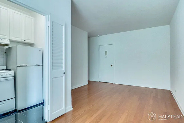 Rented by Halstead Real Estate | media 14
