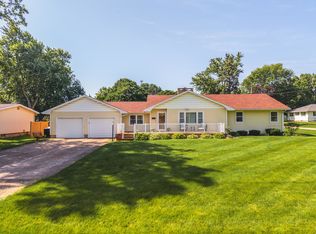 127 W 1st St, Minonk, IL 61760