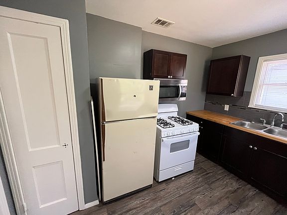 4th image of 2331 Waverly Ave