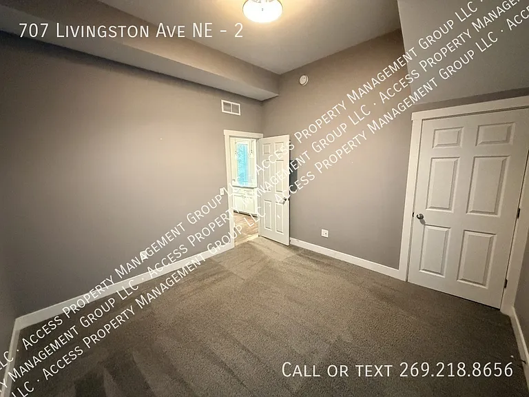 707 Livingston Ave NE #2 — Photo 19