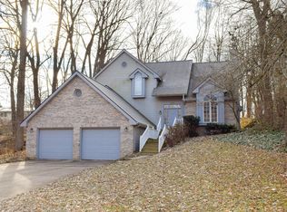 5221 River Ridge Dr, Lansing, MI 48917