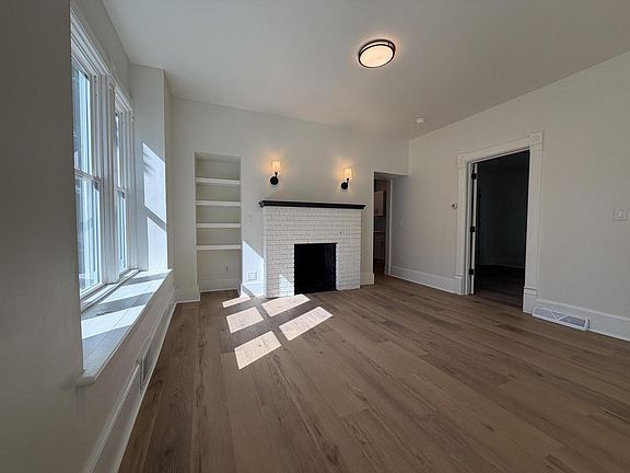 4th image of 59 E Walworth AVENUE