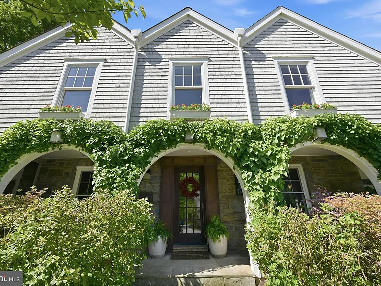 2800 Greenvale St — Photo 4