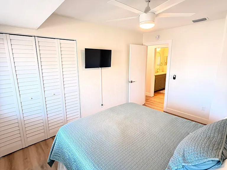 948 Canal Cir — Photo 21