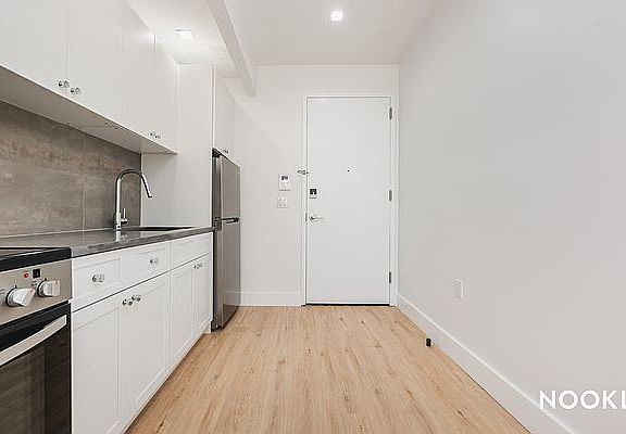 4th image of 2510 Bedford Ave #5E