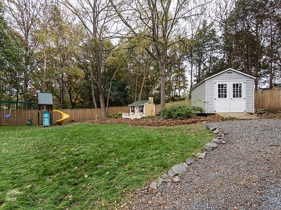 2nd image of 4626 Meadowridge Dr