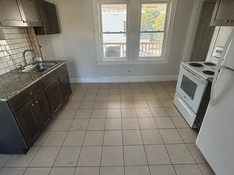 130 Elm St #12 — Photo 8